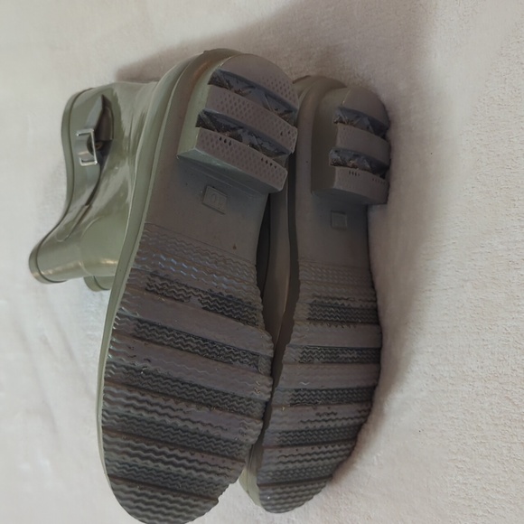 Khaki Women's Rain Boots Size 10 - Picture 8 of 8